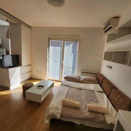 Roko Apartments Скопье Экстерьер фото